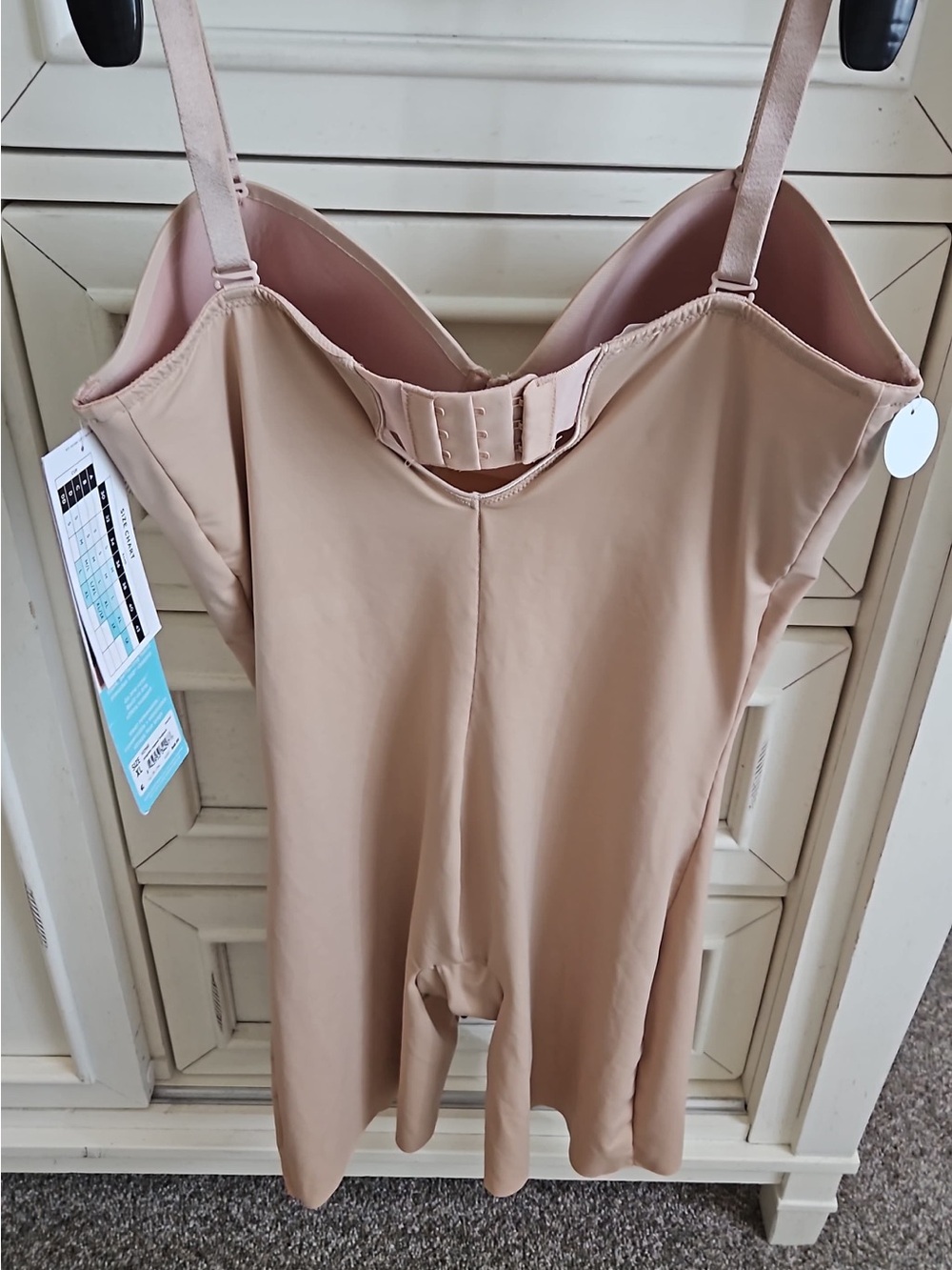 ASSETS by SPANX Women's Flawless Finish Strapless Cupped Midthigh Bodysuit NWT - Picture 6 of 6